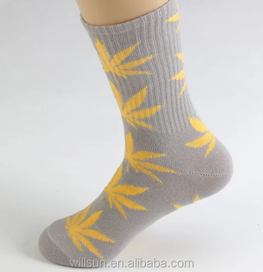 
Men Women wholesale Maple leaf socks Weed Plantlife Hemp Skateboard hip-hop socks customized logo 