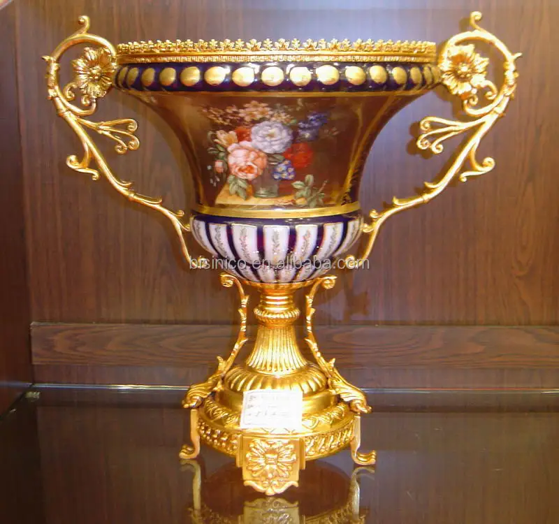
Floral Design Ceramic Fruit Bowl with Gilt Copper Mounted and Base 