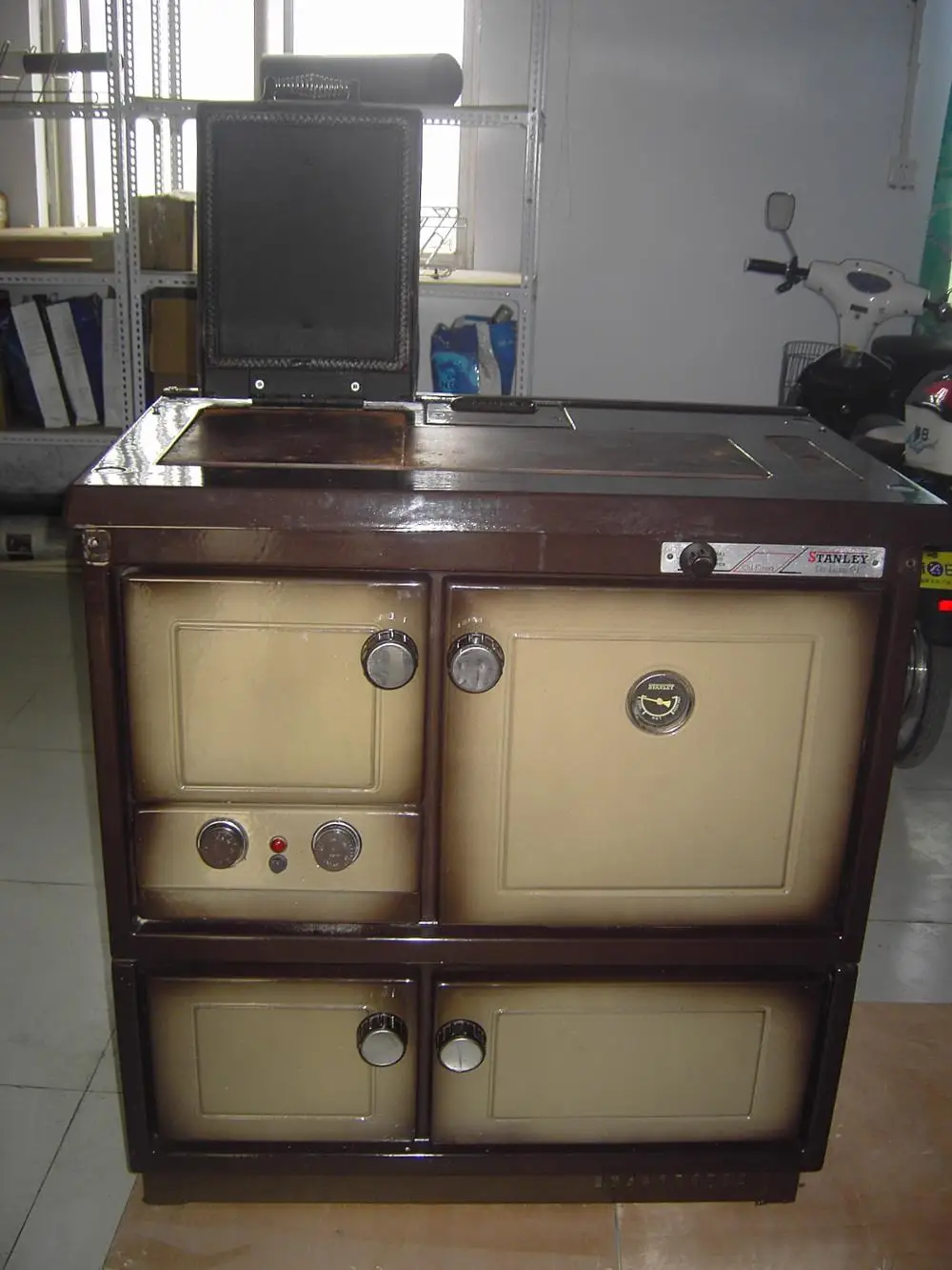 Full Central Heating Of Up To 15 Radiators Lashings Of Hot Water Cooking And Baking Warm Kitchen