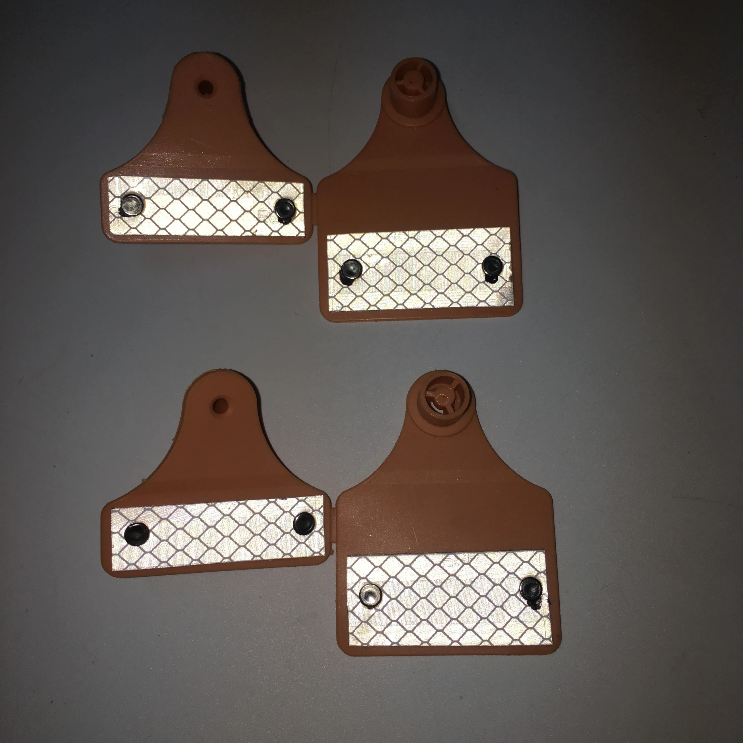 cheaper price calf ear tag  cattle reflective tag