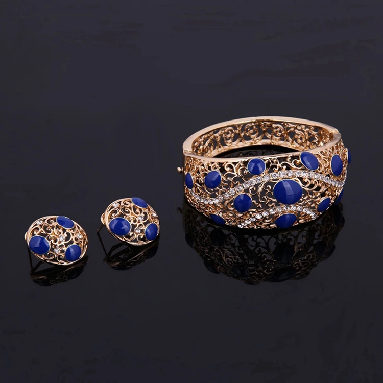 Fashion Luxury 4 Piece Dubai Gold Plated African Jewelry Set Wholesale Arabic Bridal Wedding Costume Jewelry Sets