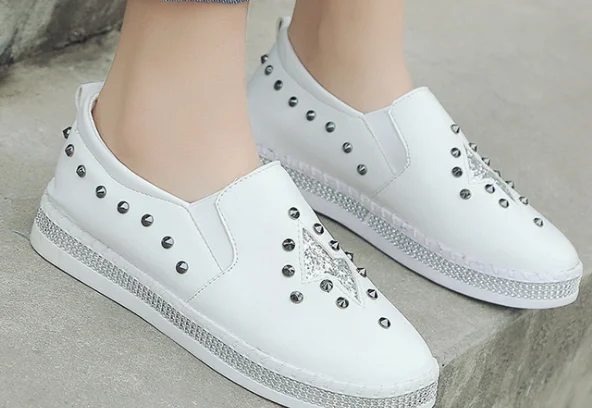 Новый осенний комплект, модный, простая обувь на толстой подошве, украшенные красивым жемчугом; Дышащие туфли на плоской подошве; Женская обувь