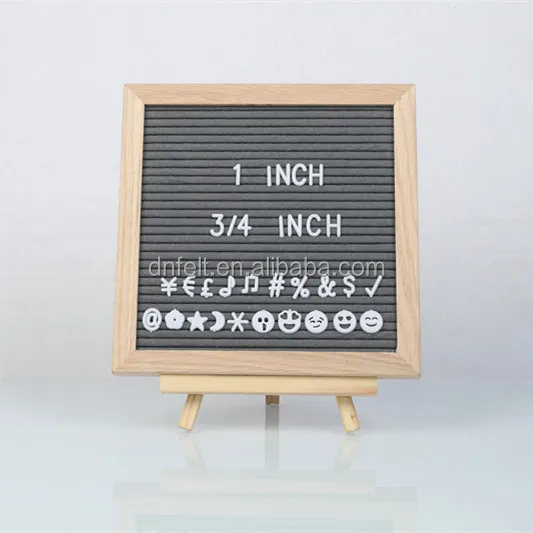 
 Серый войлок Изменяемая письмо Board10 x 10 дюймов с дубовой раме для поздравительные новогодние  