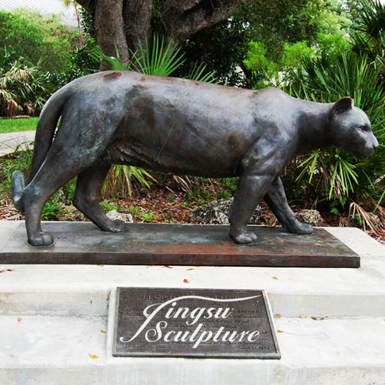 Outdoor deco bronze black panther sculpture