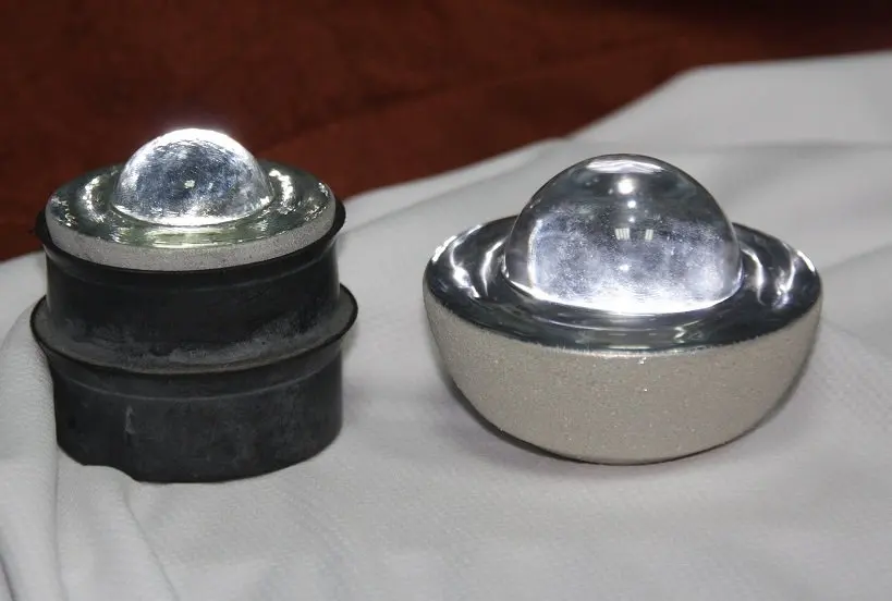 
Installation of raising pavement markers glass road studs cat eye 