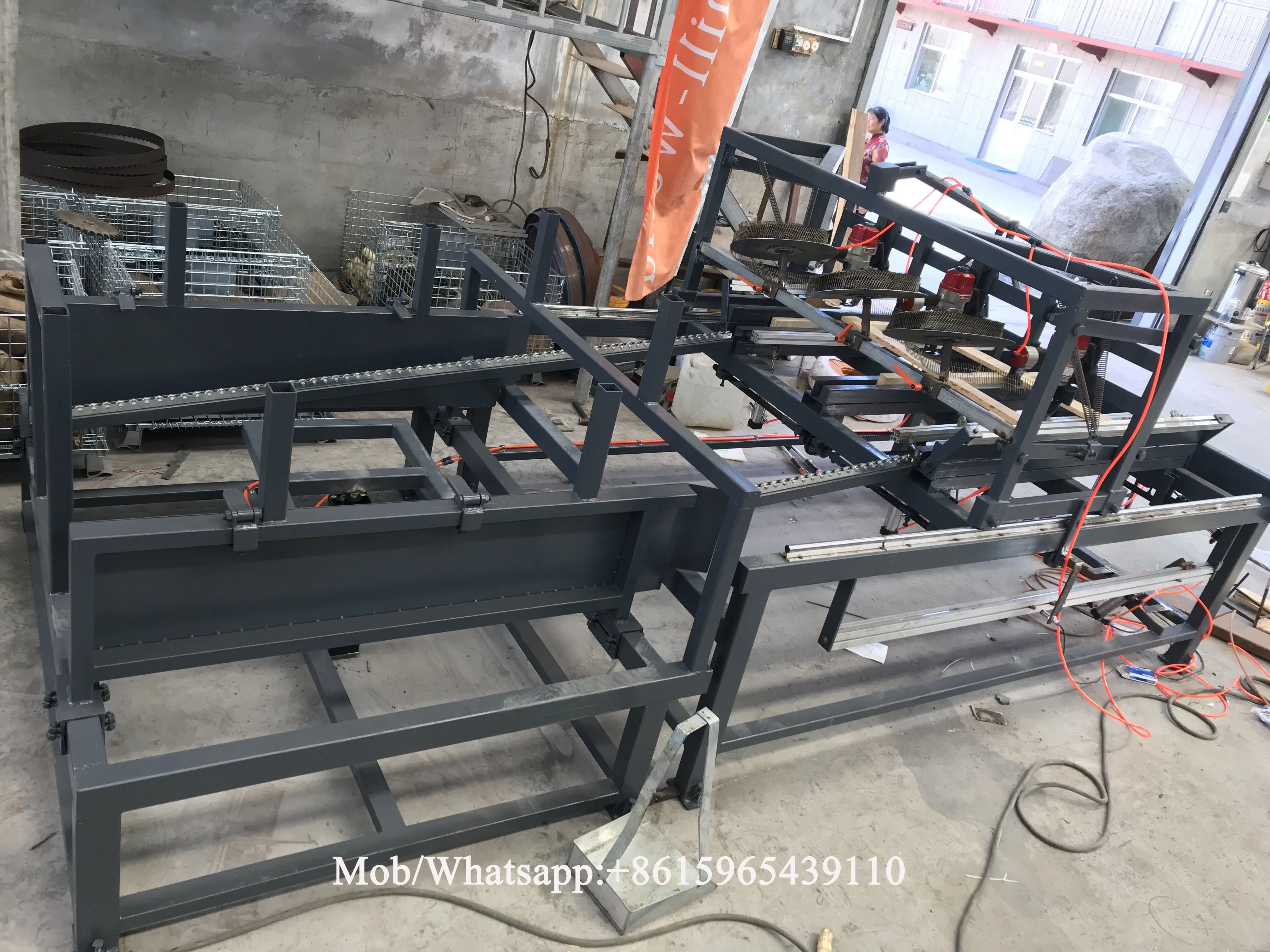 Гвоздезабивной станок для поддонов