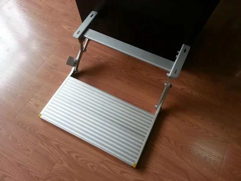 RV Motorhome Caravan Van Manual Folding Step Aluminum Alloy Trailer Truck Camper Side Step Load Capacity 200kg With LED Lights