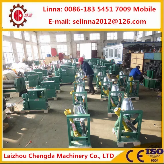 Tractor driven pellet mill pto with roller moving