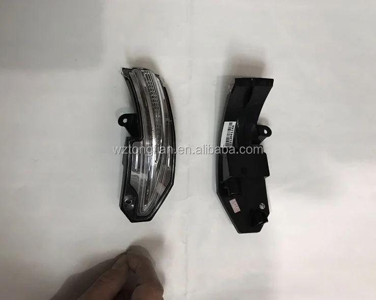 Side Rear View Mirror-Turn Signal Lens Right 81730 0R010 81730-0R010 817300R010 for Toyota car use