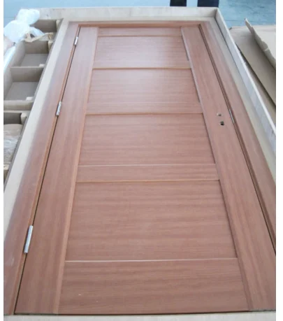 Деревянная дверь хорошего качества