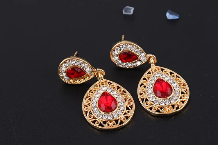 New Earrings Necklace Set Combination Crystal Earrings Drop Pendant Jewelry Three-Piece Small Stud Jewelry Set