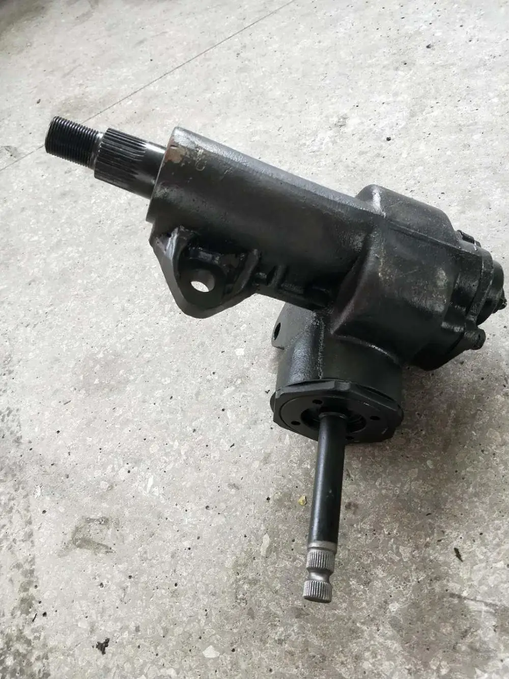 mechanical steering gear box for mazda b2000 OE UB39-32-110