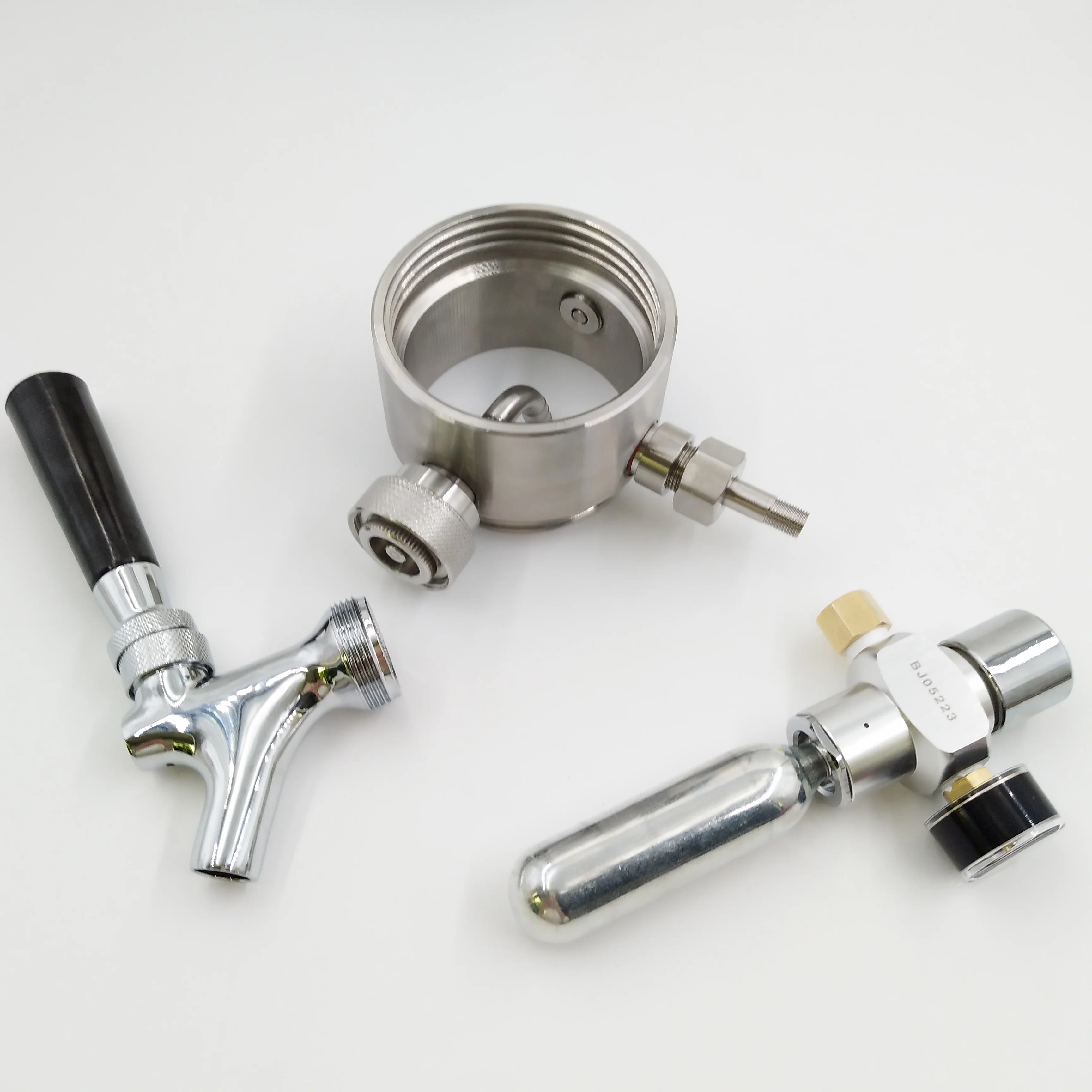 4L Stainless Steel Beer Growler Dispenser with tap and Co2 regulator