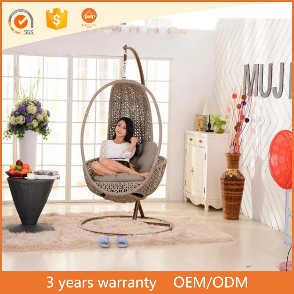 
Balcony Garden Handmade Egg Shaped Swing Rattan Chair / Reclining Outdoor Swing Chair 