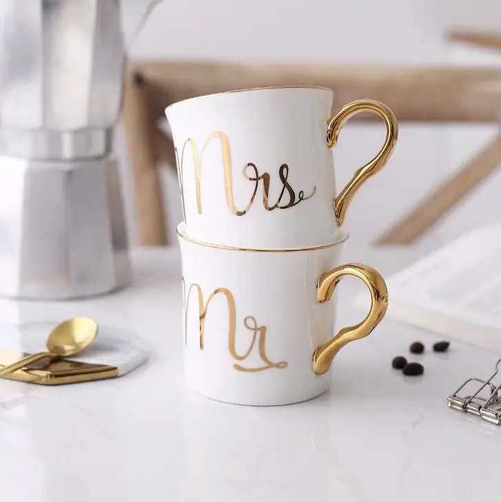 
Hot Sell Cheap Creative MR & MRS Luxury Bone China Coffee Mug For Gifts Lovely Marble Ceramic Couple Custom Mugs gold handle 