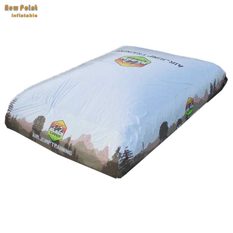 Huge painting inflatable BMX airbag protective pad for skiing or stunt landing jump training