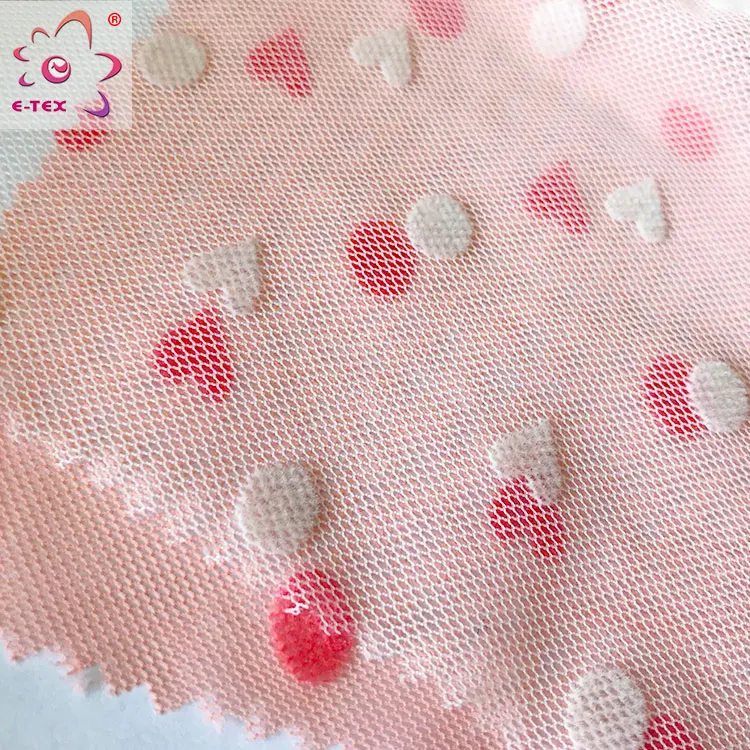 100 нейлоновая сетчатая ткань с дизайном в виде сердца для платьев для девочек