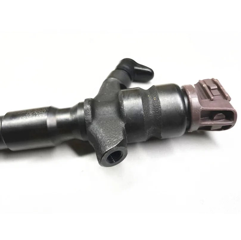 Форсунка для дизельного топлива 295900-0280 / 295900-0210 23670-30450 Hilux