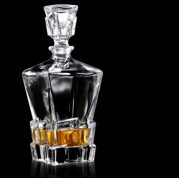 
Lead-Free Whiskey Glass Set China Factory Best Selling Glass Whiskey Decanter Set 