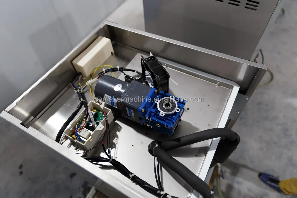 2022 hot sale good quality Snow ice maker machine with 50kgs ice capacity