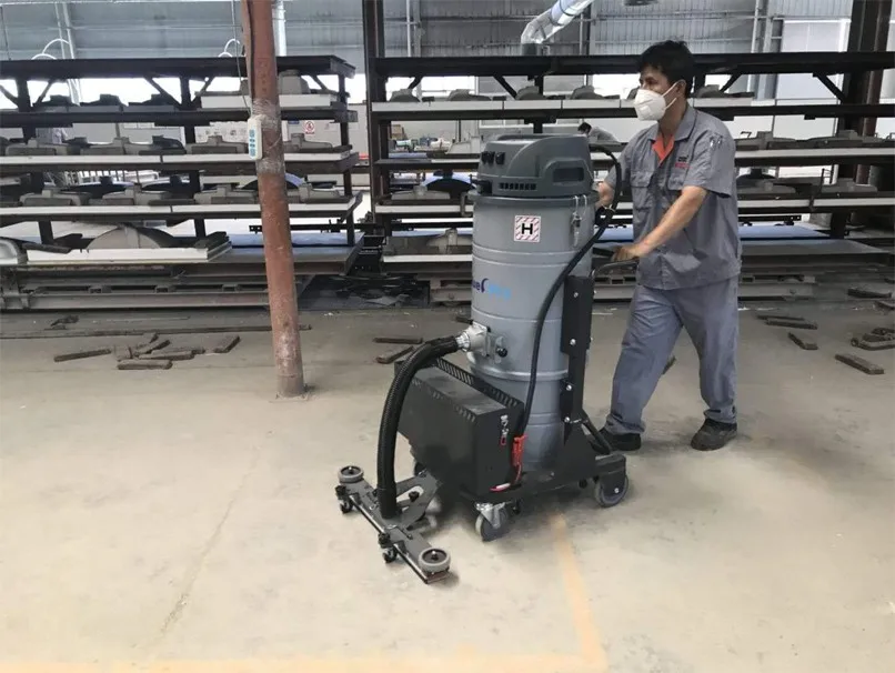 
cordless industrial vacuum cleaner for industrial use 