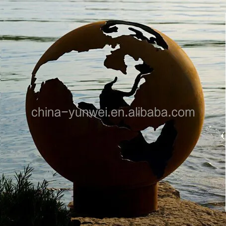 Садовая Декоративная чугунная шаровая яма