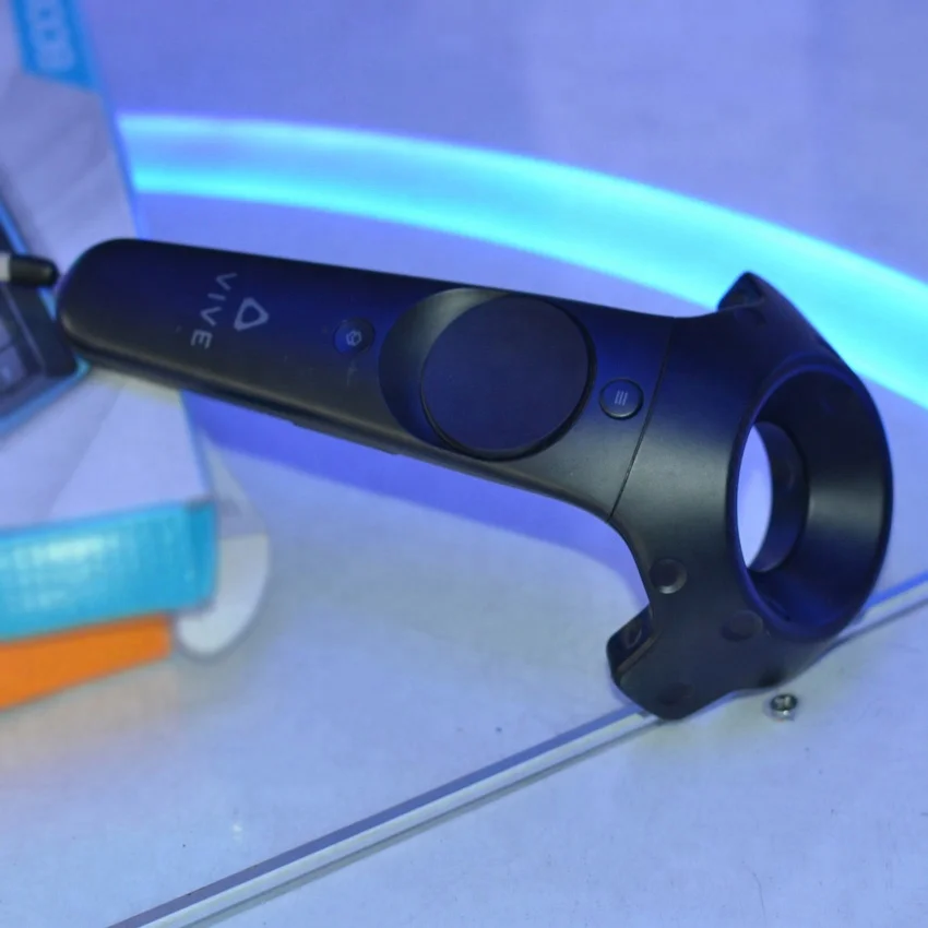 IFun UFO Space VR shooting gaming station with  VR headset/interactive VR simulator