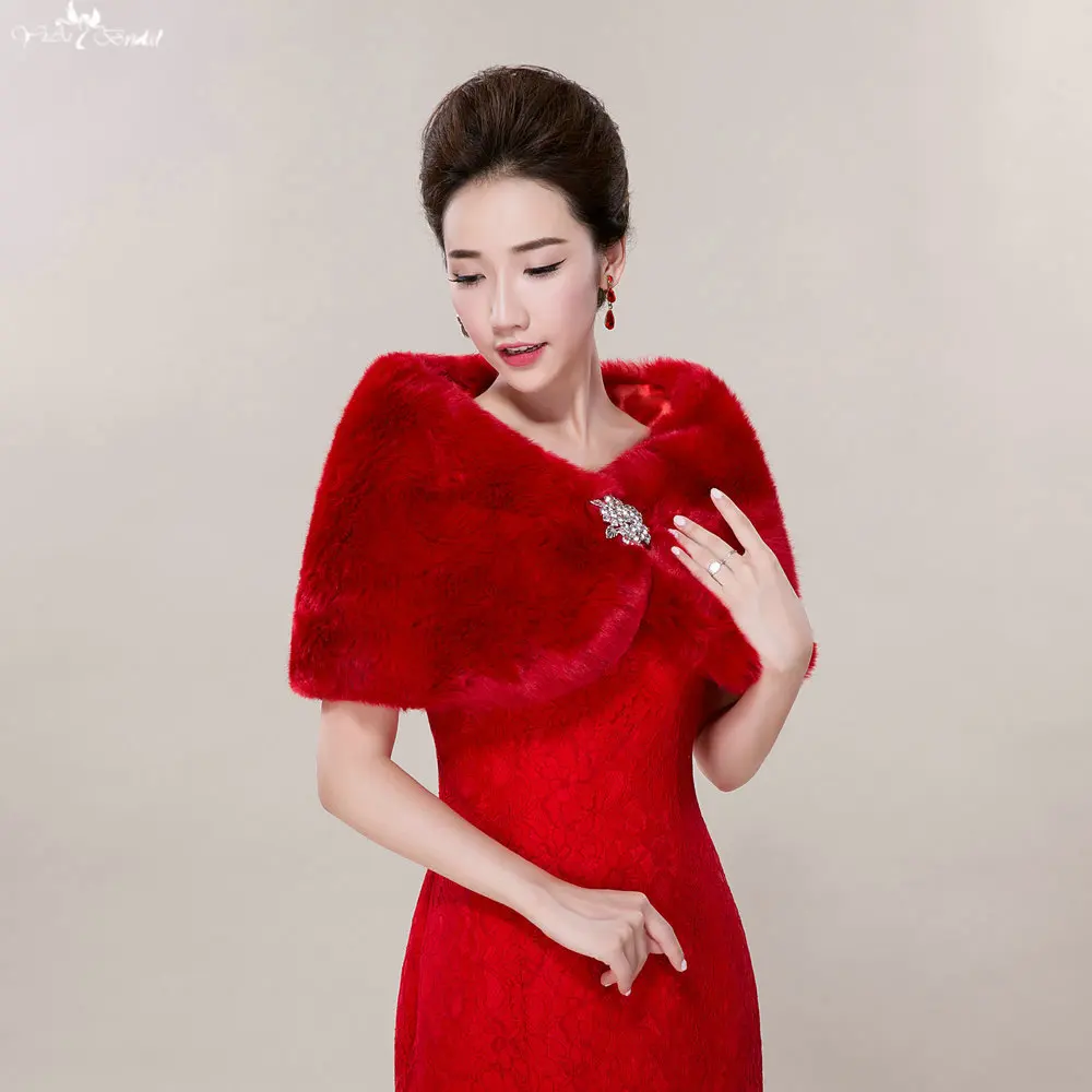 
TA081 Red Faux Fur Bridal Wraps with Rhinestone Brooch And Capes Wholesale Bolero 