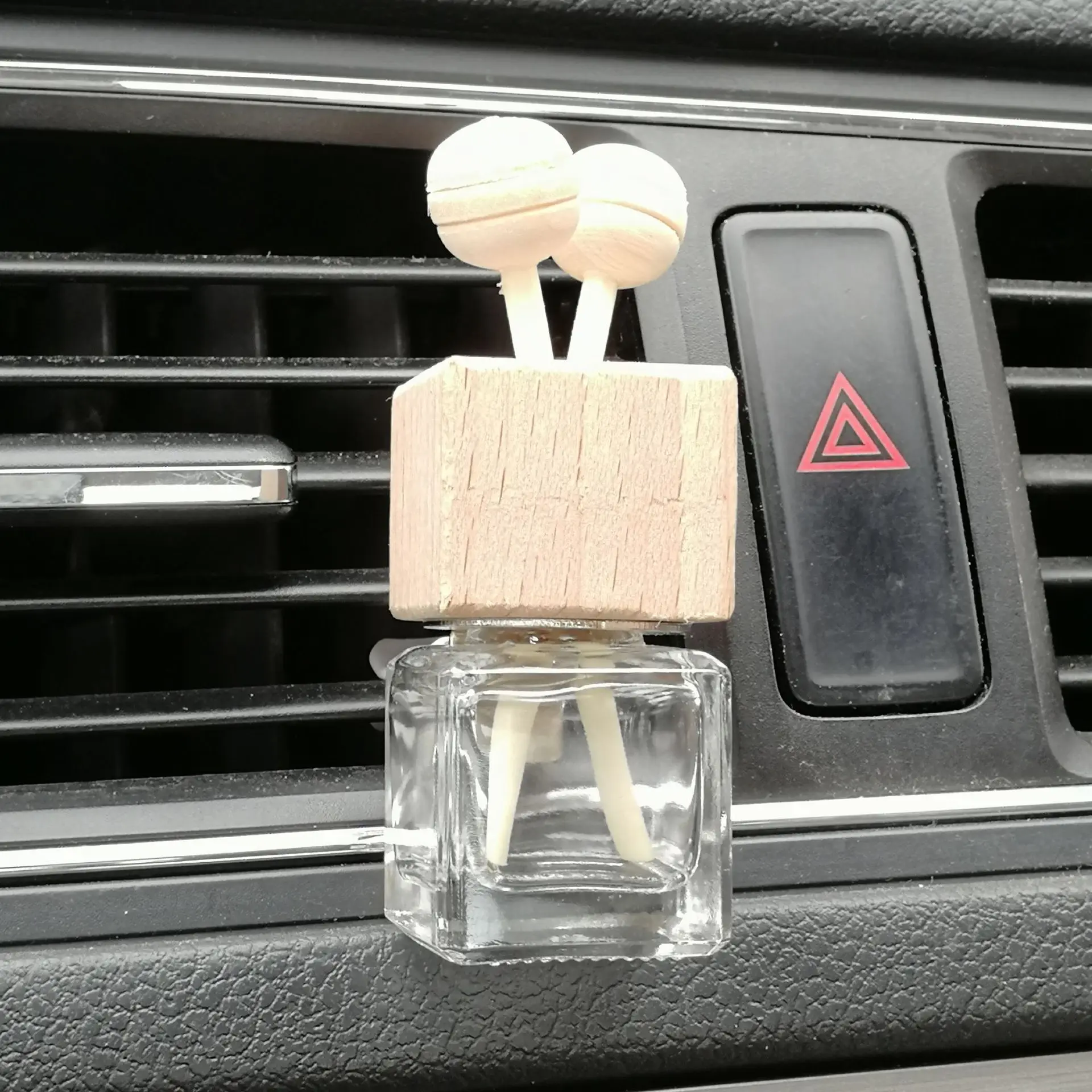 
High Quality Square Clear 10 ml Mini Perfume Bottle Empty Hanging Car Air Freshener Perfume Holder 