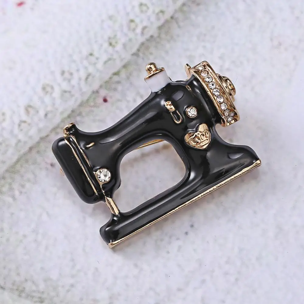 Thimble needle thread seamstress black sewing machine brooch Women pin brooches Enamel pins Denim Pin Badge Gift Jewelry