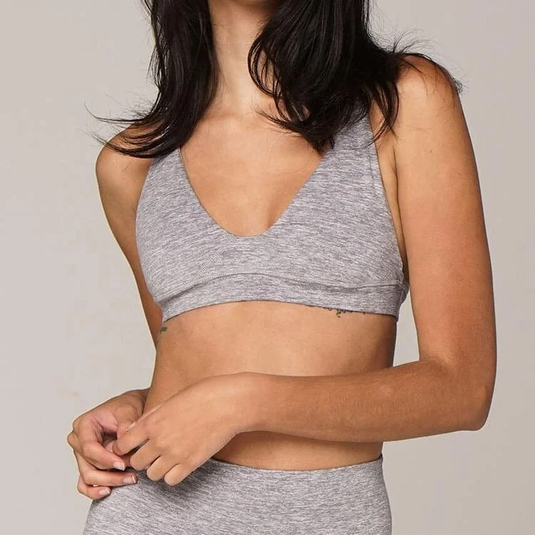 Factory Wholesale 2021 Fashion Fitness Yoga Wear Women Padded Sexy Seamed Sports Bra