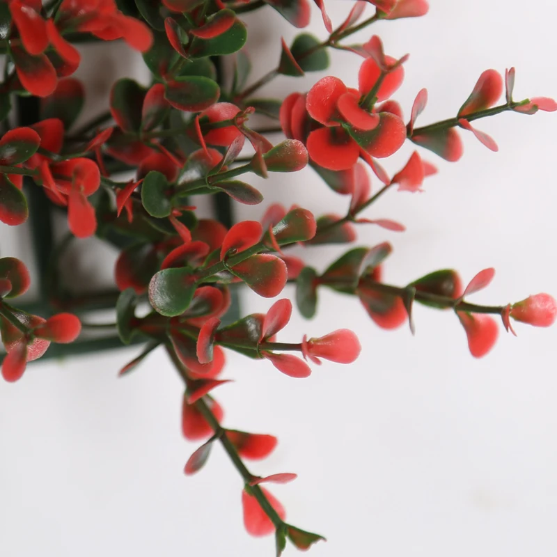 Wholesale Beautiful Decorative Plant Garden Decoration Plastic Boxwood Hedge Artificial Vertical Green Wall Artificial Hedge