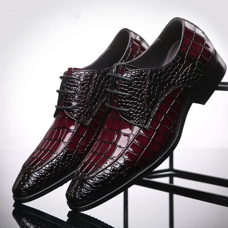 Мужские туфли в британском стиле с резным крокодиловым узором, глянцевые кожаные деловые повседневные туфли для мужчин