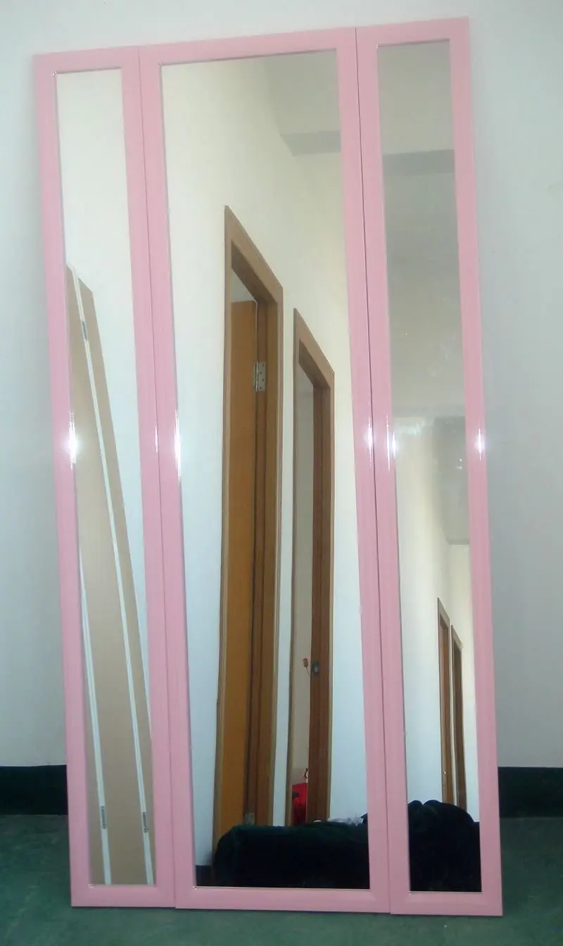 
New Design Pink Standing Three Way Mirror 