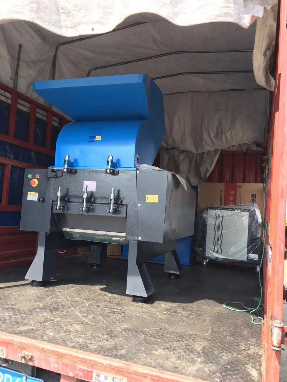 
ISO CE XFS Waste PET Beverage Bottle Plastic Crusher 