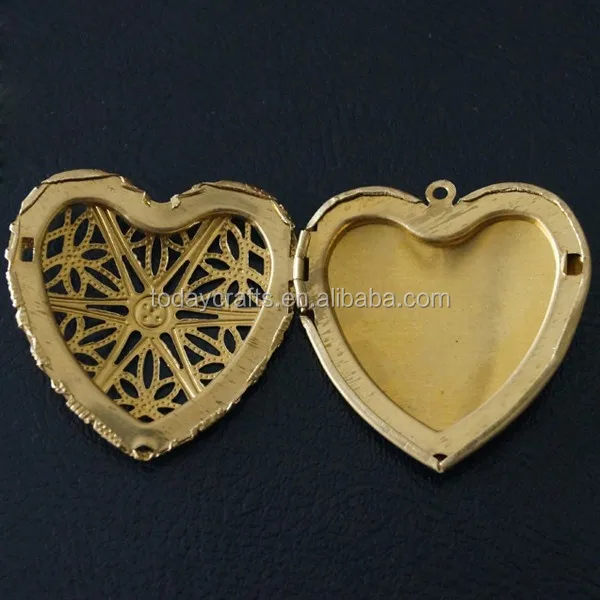 2015 wholesale Hollow Peach Heart pendants Choker Necklace Photo locket