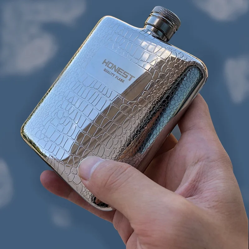 High Quality Father Gift Portable Flagon Stainless Steel Funnel Hip Flask For Camping Mountaineering
