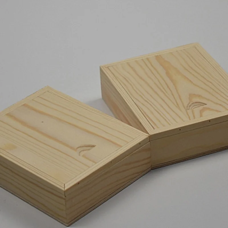 Delicate small pine wood natural color wooden packaging boxes