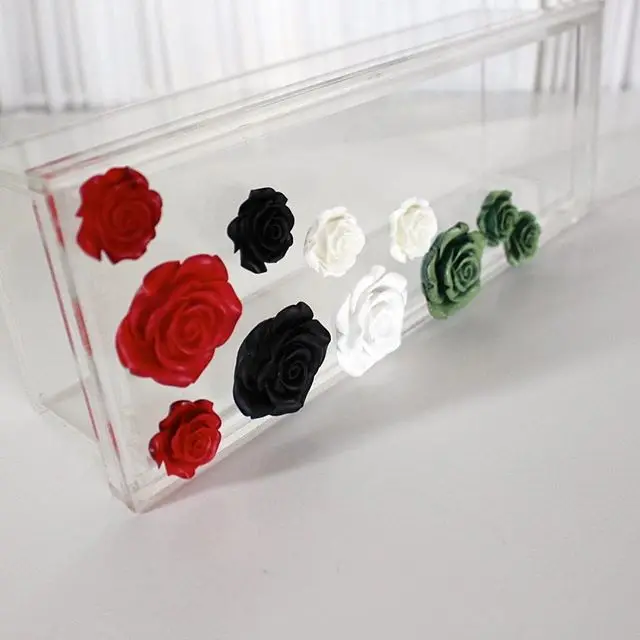 Custom beautiful printing good quality acrylic rotating chewing gum display rack