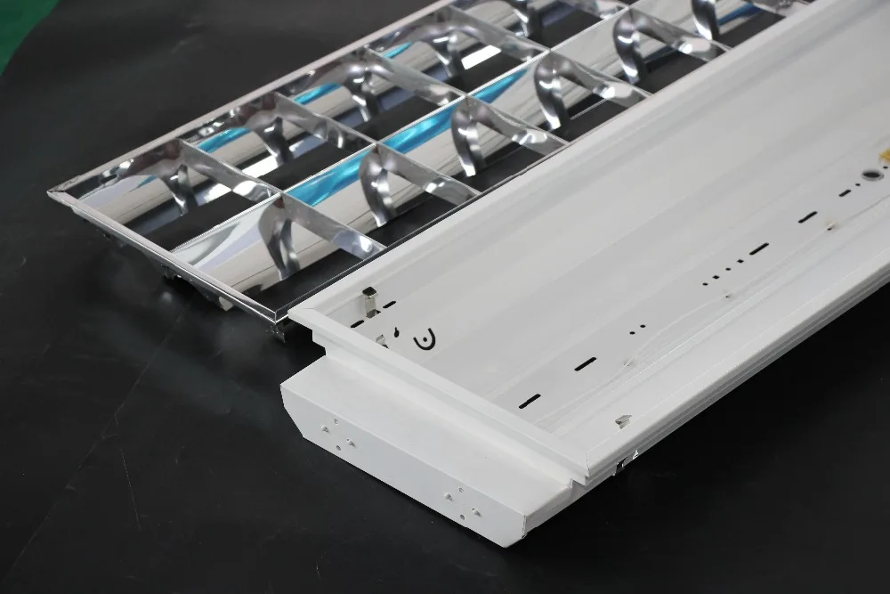 Высокая мощность 600*1200 флуоресцентный 2x4 led решетка панель светильник жалюзи установки с 2 года гарантии