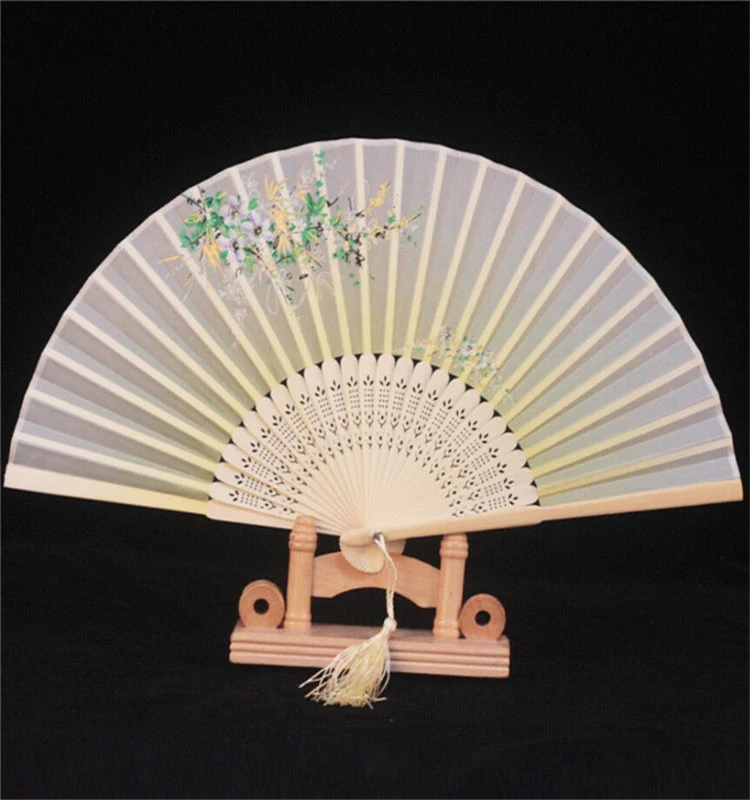 
Chinese Custom Pictures Wood Fabric Floding Big Hand Fan 