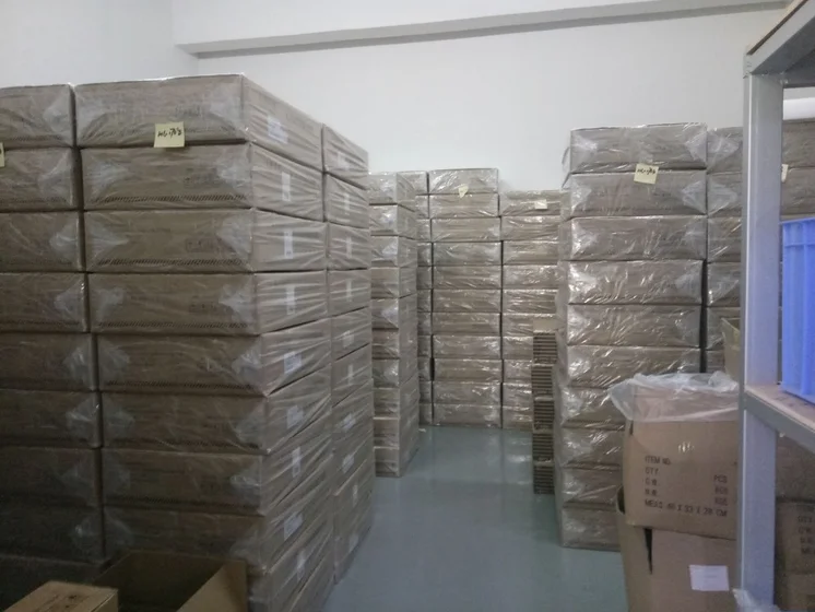 17 inch 1U rack mount keyboard control monitor kvm console VGA KVM extender  8 Port USB ps2  KVM switch