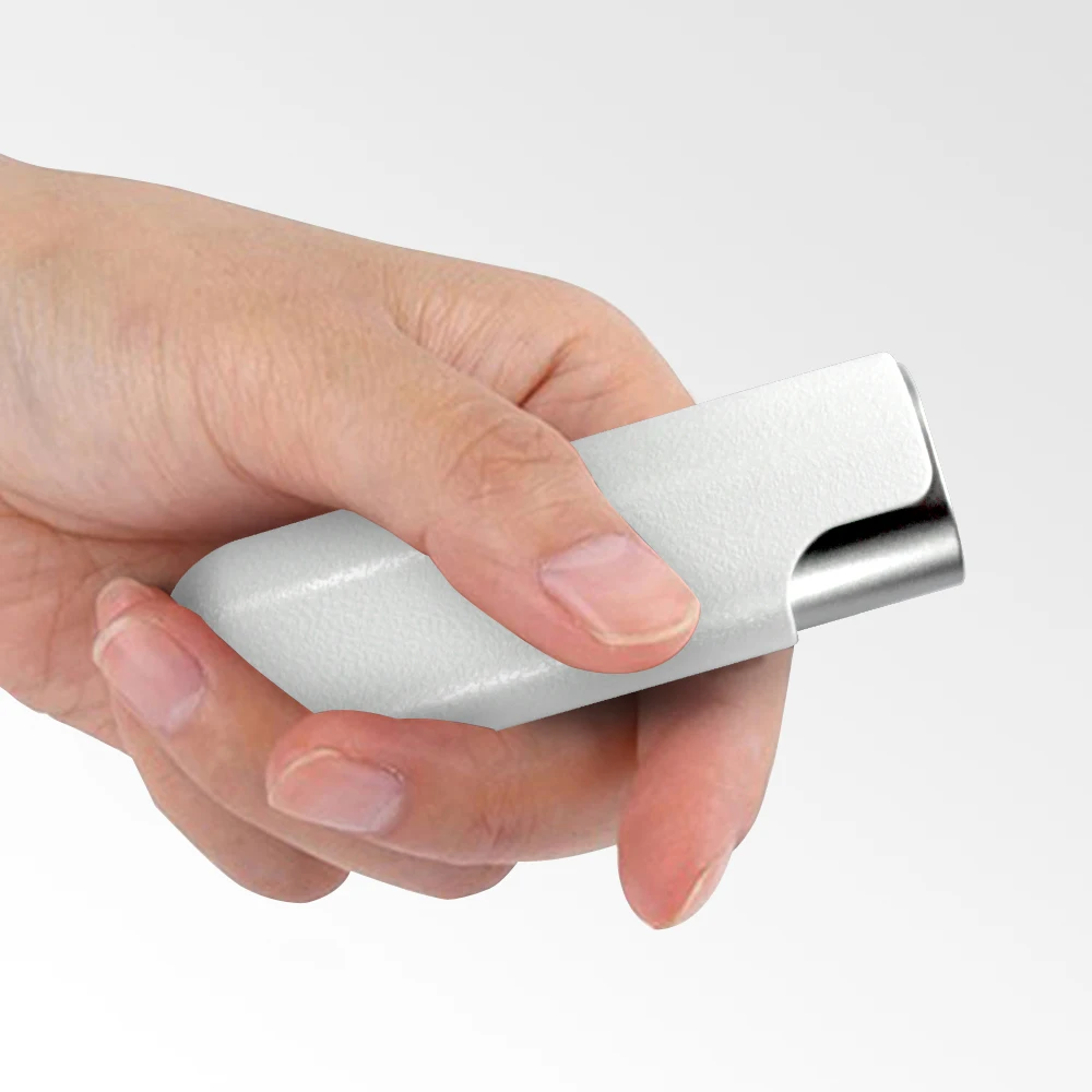 Consumer Electronics Small Size Portable Charger Power Bank 2200mAh/2600mAh for Mobile Cell Phones