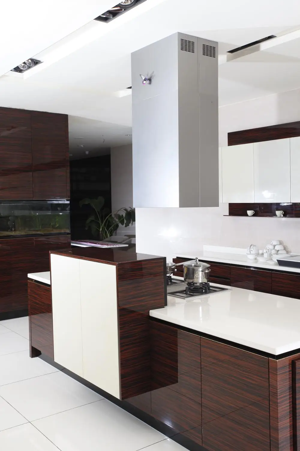 
Modern Gloss Wood Veneer Finish Handless Kitchen Cabinet 