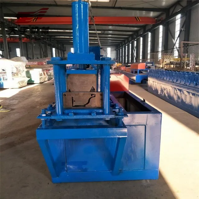 Square downspout roll forming machine rain gutter making machine