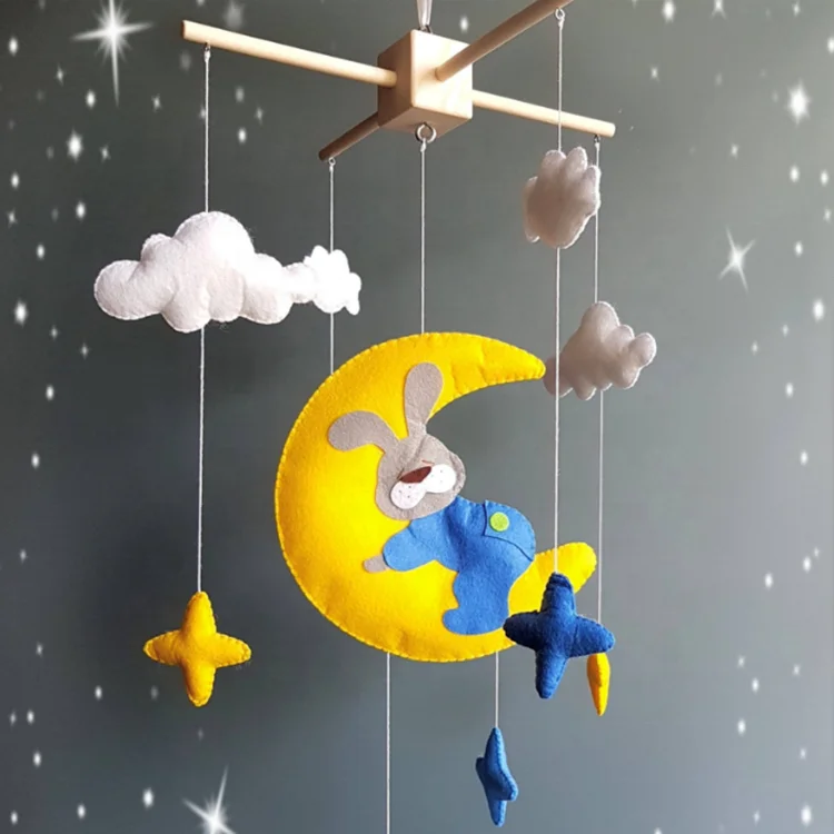 
Customized size felt baby crib hanging toy for infant with animal shape 