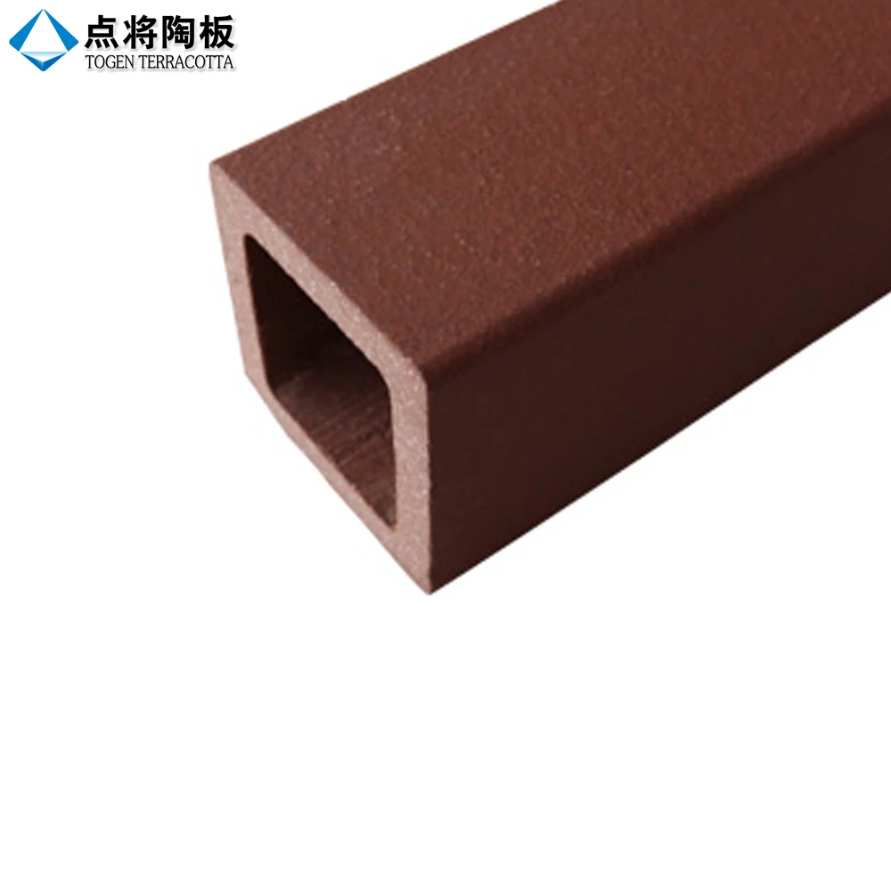 Современное экологически чистое терракотовое здание с терракотовыми жалюзями