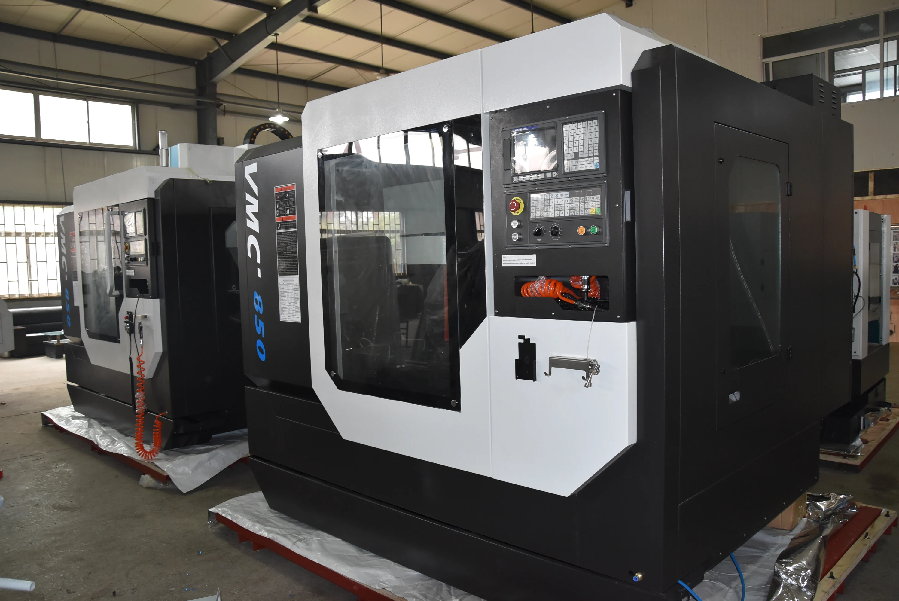  Вертикальный обрабатывающий центр с ЧПУ небольшой 5 axis CNC фрезерный станок