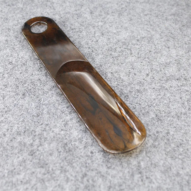 The factory price plastic small easy to take shoe horn