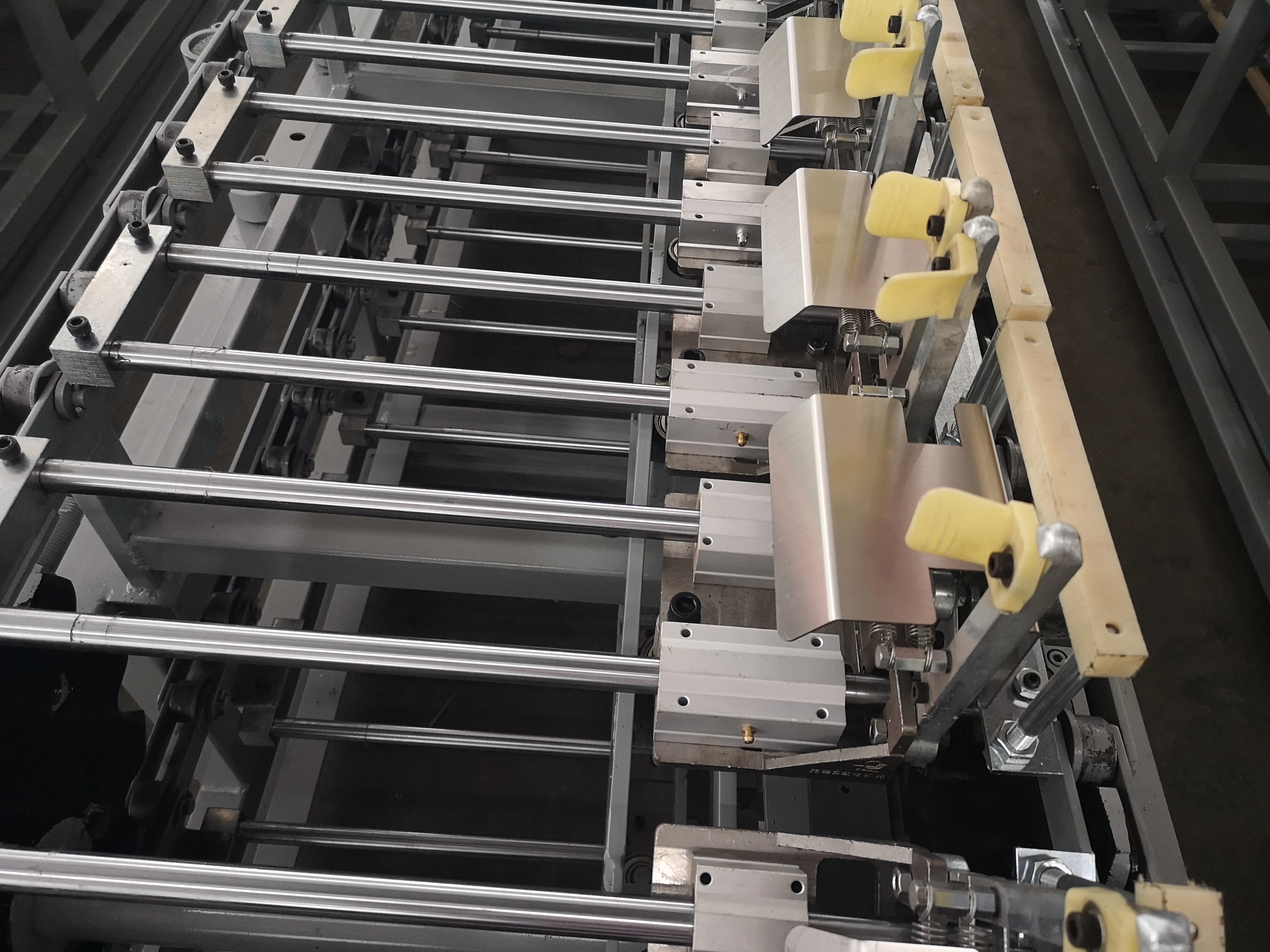 China nitrile latex surgical glove making manufacturing production line to make glove